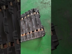 スノーモービルのゴム製 トラック