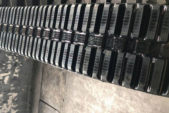 インフラトラックローダーラバートラック