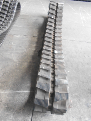300x55x84 エグババター ゴムトラック 長さ 4620mm