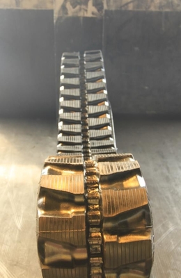 300x55x84 エグババター ゴムトラック 長さ 4620mm