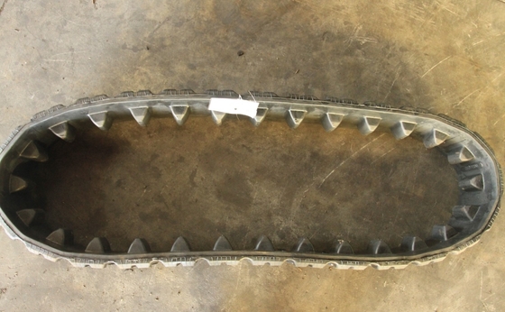 149x88x28/6&quot;x3.5&quot;x28 工場用 ガーデン機械 ゴムトラック