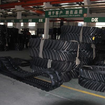 ボブキャット T830/T870用のゴムトラック 450x73.5x86 代替品 6691568 7277043