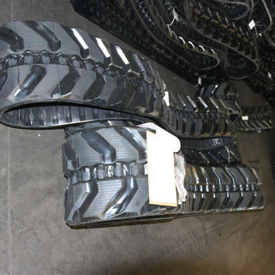 ボブキャット T830/T870用のゴムトラック 450x73.5x86 代替品 6691568 7277043