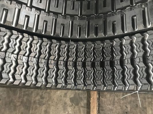 320x86x55/400x86x55/450x86x55 ジグザックパターン スキッドステアローダーゴムトラック