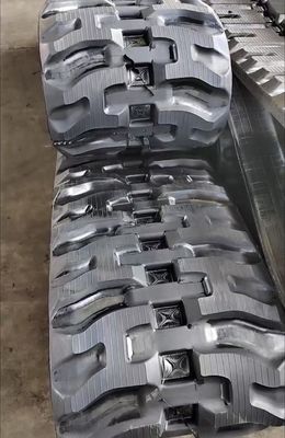 ガムトラック KU450X86X58/B450X86X58 スキッドステアローダー 車両の下部 ガムトラック