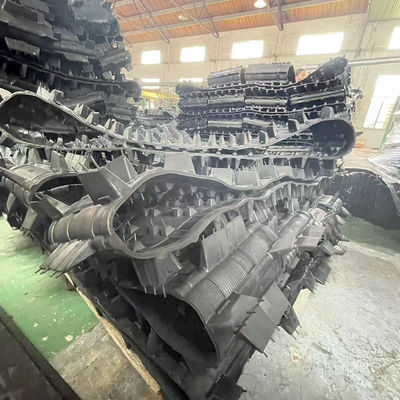 Polaris、Arctic Cat、Ski-Dooのスノーモービル用トラック